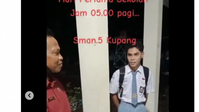 Ikuti Aturan Gubernur NTT, Siswa Ini Datang ke Sekolah Pukul 5 Pagi, Netizen Miris: Bisa-bisanya Nurut