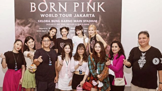 Keluarga Menteri Airlangga Hartarto Foto Bareng BLACKPINK Tuai Cibiran Netizen: yang Anaknya ke Jepang Waktu PPKM