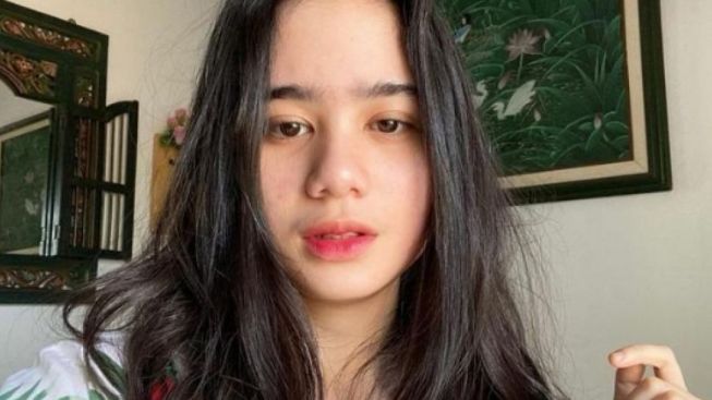Ayahnya Baru Meninggal, Tissa Biani Dapat Komentar Jahat dari Netizen: Makanya Segeralah Menikah