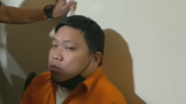 Tak Berkutik, David Pengendara Mobil Dinas Palsu yang Bentrok dengan Taksi Online Jadi Tersangka