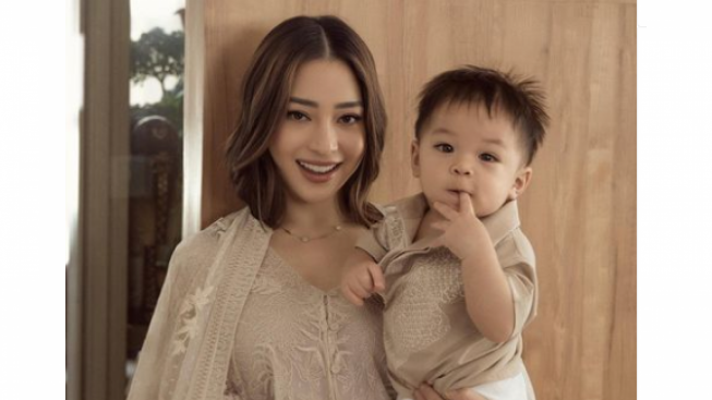 Nikita Willy Sebut Bahwa Anak Lebih Baik Main Sama Orang Tua daripada Mainan, Warganet Protes: Permisi, Ibunya Banyak Kerjaan