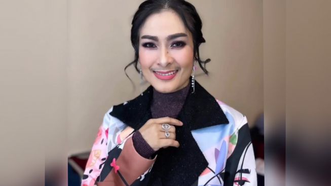 Iis Dahlia Sebut Lesti Kejora dan Rizky Billar The Next Melly Goeslaw dan Anto Hoed: Dua-duanya Saling Bersinergi