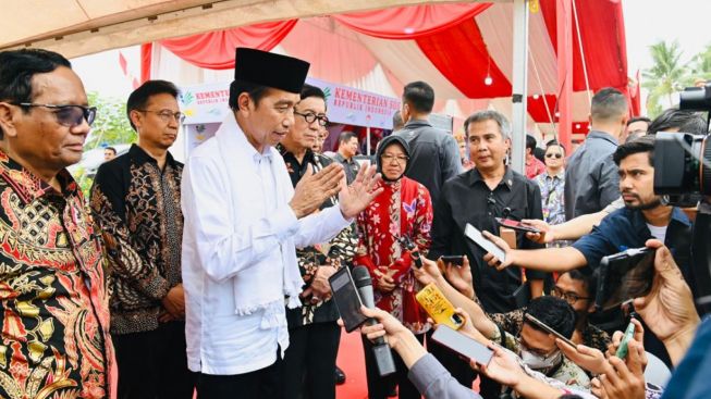 Jokowi Sebut Program Pemulihan Hak Korban Pelanggaran HAM Berat Dimulai ...