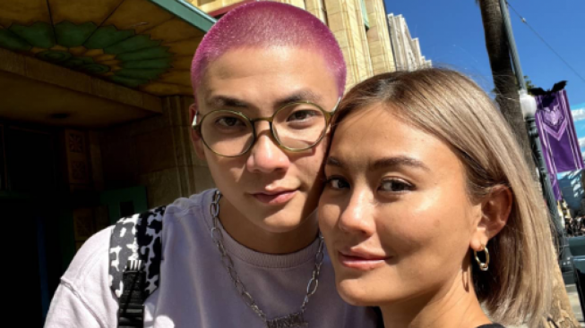 Momen Adam Rosyadi Condongkan Pantat ke Wajah Agnez Mo Disorot, Netizen: Bercanda Doang Kali