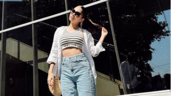 Azizah Salsha Posting Foto Pakai Sport Bra Branded,Netizen Kaget Lihat Harganya: Bisa Buat Bayar Kuliah