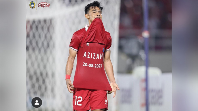 Pratama Arhan Selebrasi Pamer Kaos Tulisan Azizah Usai Cetak Gol ke Gawang Turkmenistan, Netizen: Emang Boleh Sebucin Ini?