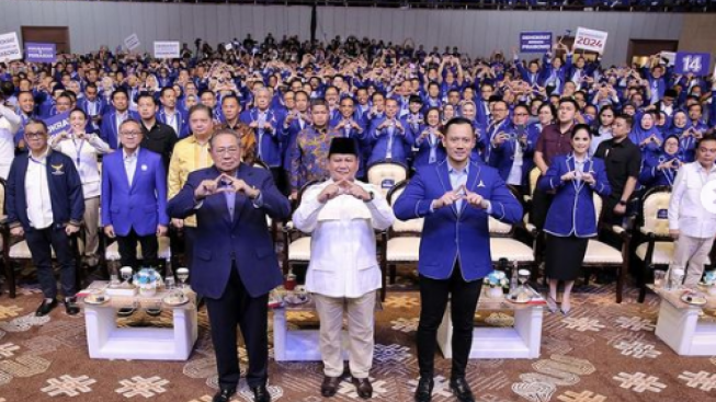 Prabowo Joget Tipis-Tipis saat SBY Nyanyi Lagu Tipe-X, Netizen: Opa-Opa Gemoy