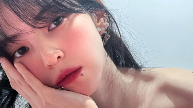 Fans Cemas, Wajah Han So Hee Makin Banyak Tindikan: Kena Tekanan Mental?