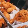Perempuan  Ini Pesan Ayam Goreng Cepat Saji, Suara Latarnya Bikin Salfok: Ada Desahan dan Suara Tepukan Beritme Teratur