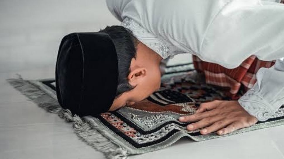 Meninggalkan Sholat Fardhu Dosanya Jauh Lebih Besar Dari Dosa Membunuh