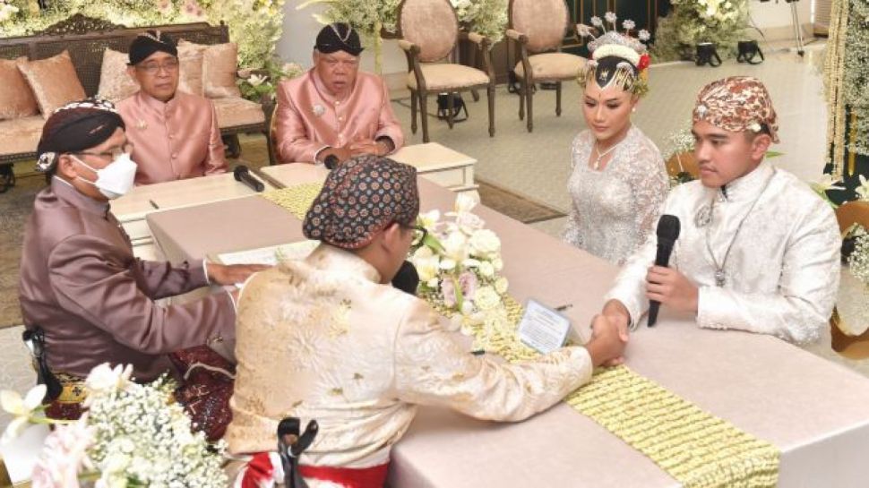 Salfok Minister Basuki Becomes Witness at Kaesang’s Wedding, Netizen: He Wants to Become a Photographer