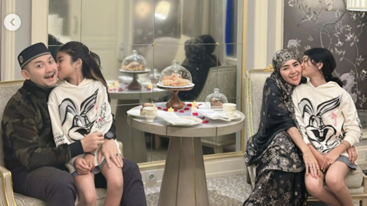 Putri sambung Angga Wijaya