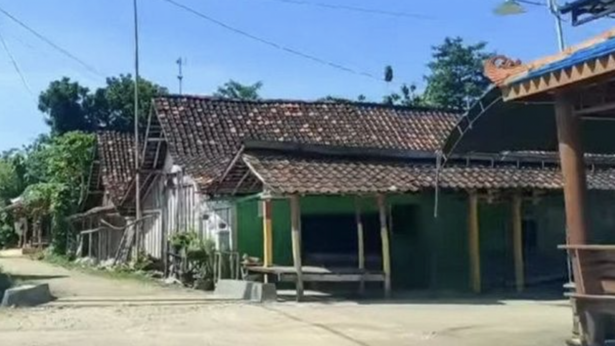 Jalan depan rumah Pratama Arhan [YouTube/Imam Yuna]