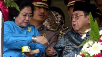 Diungkap Panda Nababan, Megawati Pernah Dibuat Nangis Gus Dur: Dia Bilang Saya Pacaran sama Ajudan