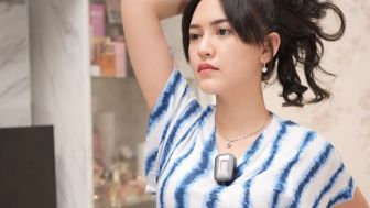 Bertemu di Pengajian, Happy Asmara Pacaran dengan Bos Mebel?