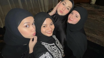 Geger Video Syur 4 dan 11 Menit, Beredar Foto Rebecca Klopper Berhijab