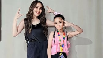 Cantiknya Bilqis Anak Ayu Ting Ting saat Ubah Gaya Rambut Disebut Mirip Yoona SNSD, Netizen Singgung Enji: Bapaknya Ketar-ketir