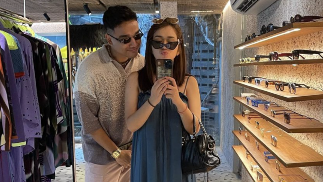 Bucin! Sebelum Kesandung Video 47 Detik, Rebecca Klopper Paling Suka Diginiin sama Fadly Faisal