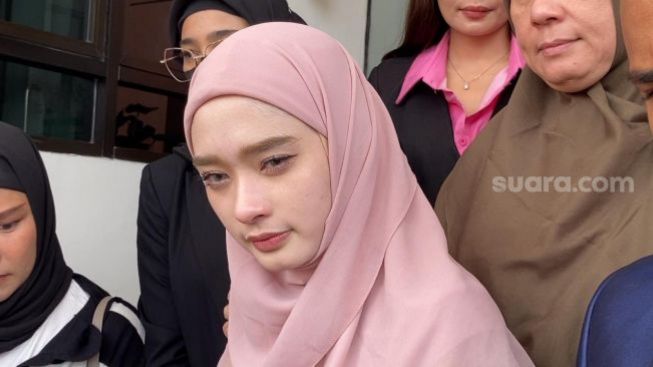Disindir Sok Suci oleh Kakak Virgoun, Inara Rusli: Nggak Ada Urusan