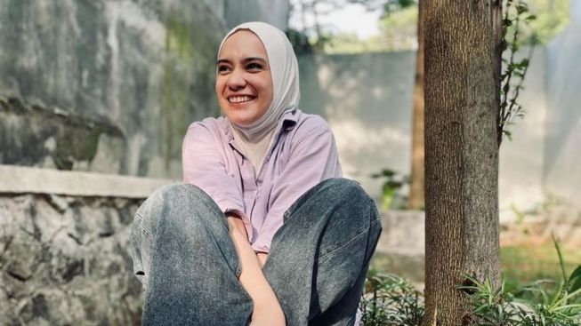 Putri Anne Ngelawak Sebut Dirinya Mirip Ikan Pari saat Pakai Hijab, Netizen: Dia Apa Adanya