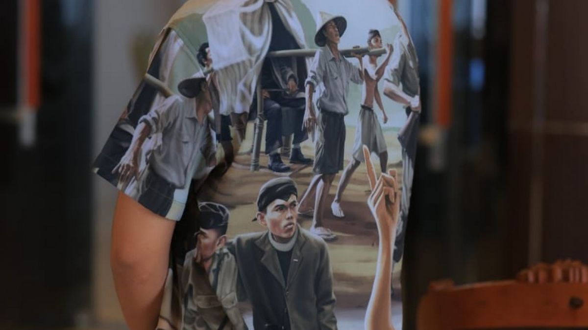 Motif kemeja yang dikenakan Gibran Rakabuming [(Twitter/Gerindra)]