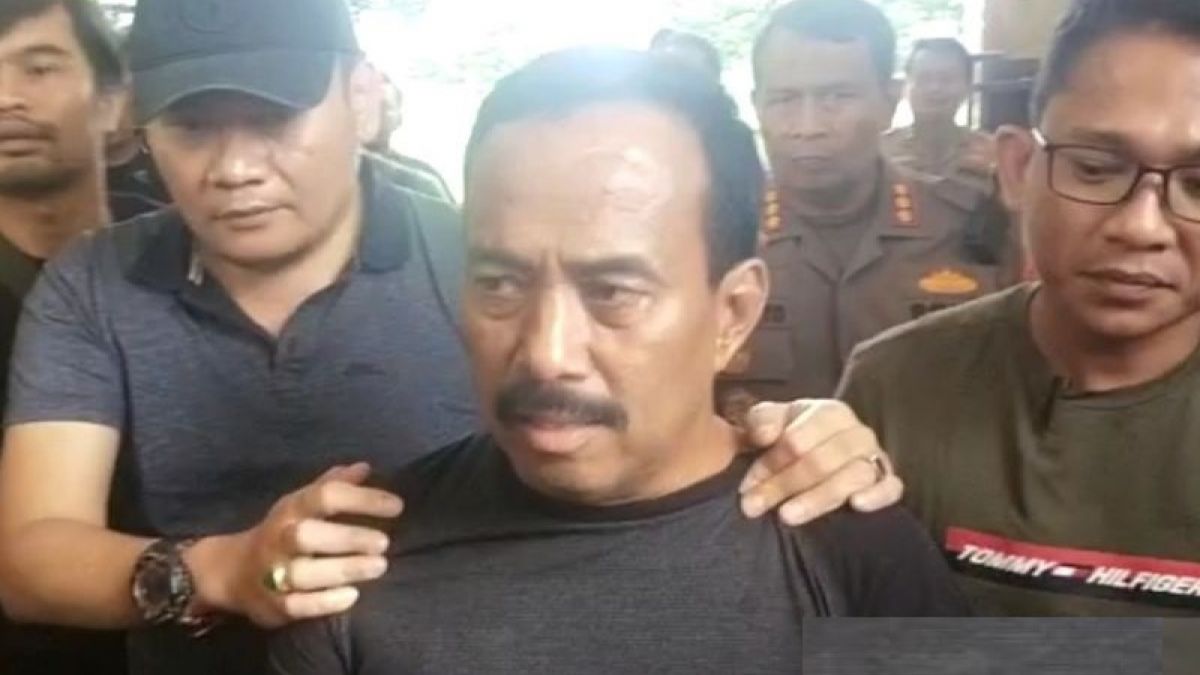 Eks Wali Kota Blitar Samanhudi Anwar jadi tersangka dalam kasus perampokan rumah dinas Wali Kota Blitar Santoso. [Antara]