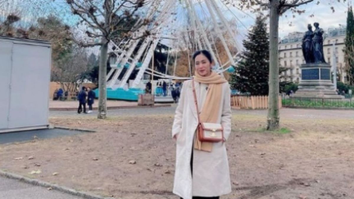 Bunga Zainal kesal dicueking Youtuber di sebuah acara. [Instagram/bungazainal05]