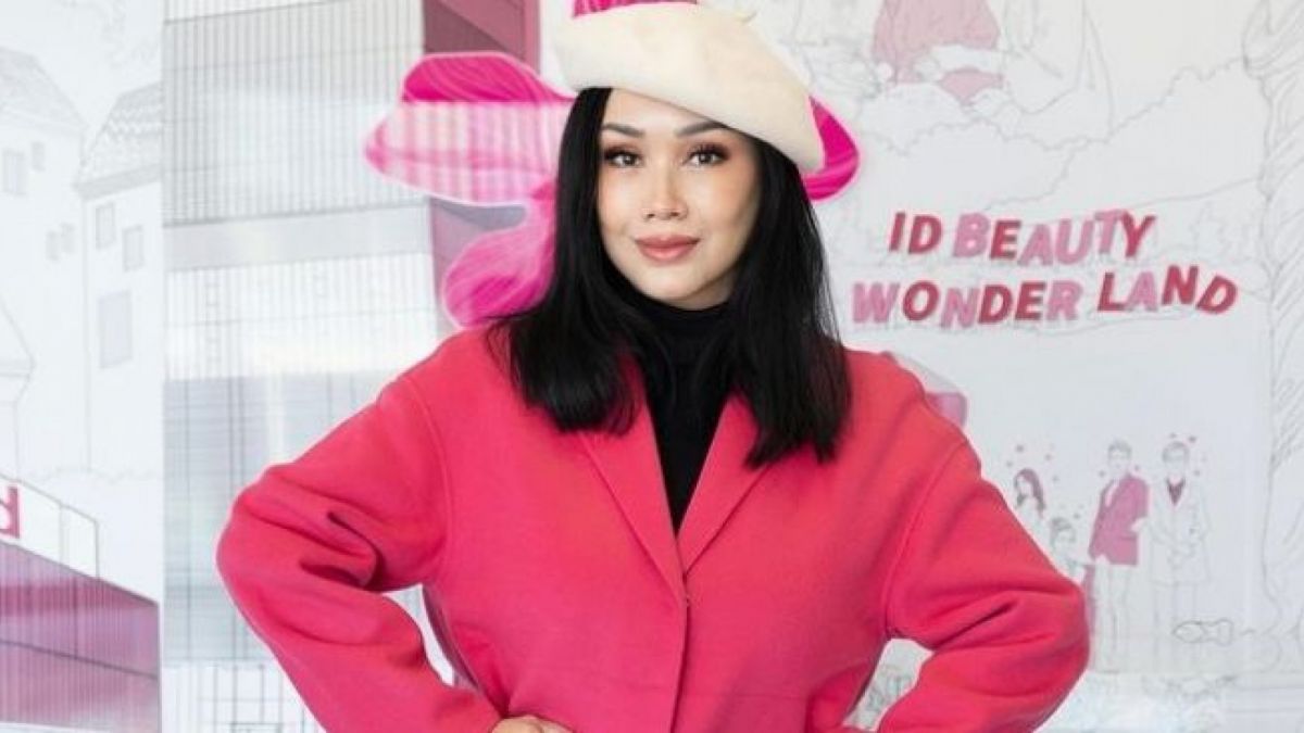 Titi DJ setelah menjalani operasi anti aging. [Instagram/ti2dj]