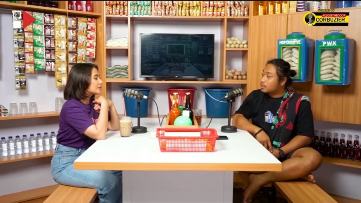 Prilly Latuconcina [YouTube/Has Creative]