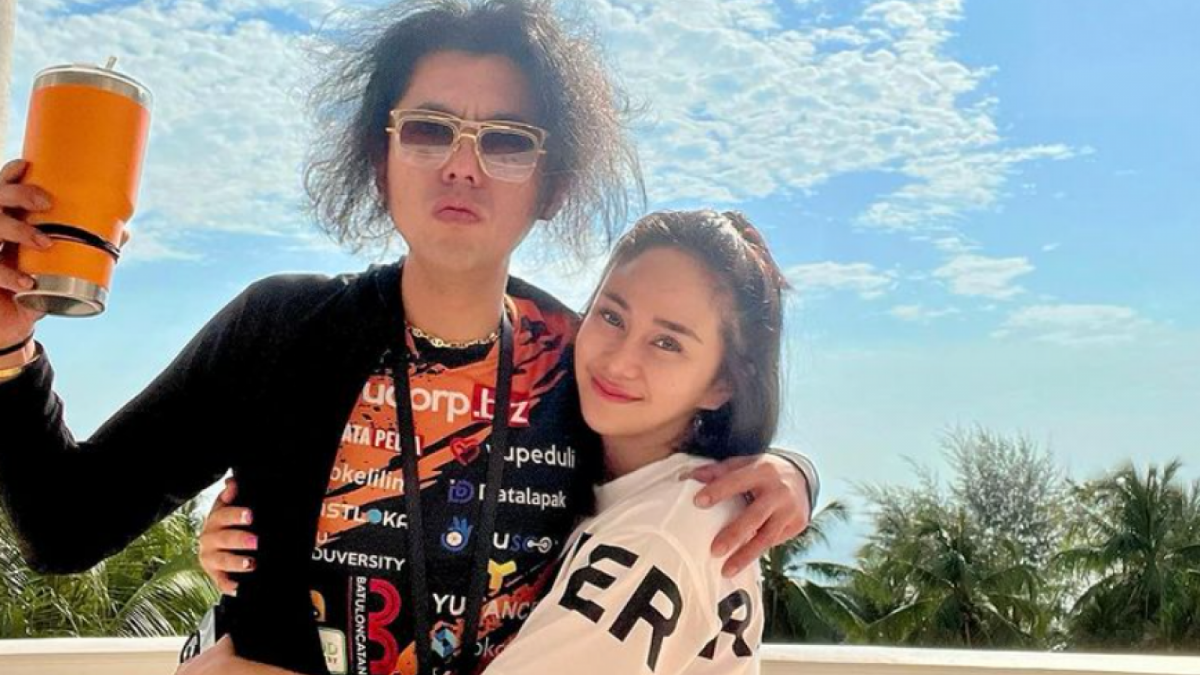 Denise Chariesta dan JK. [Instagram/denisechariesta91]