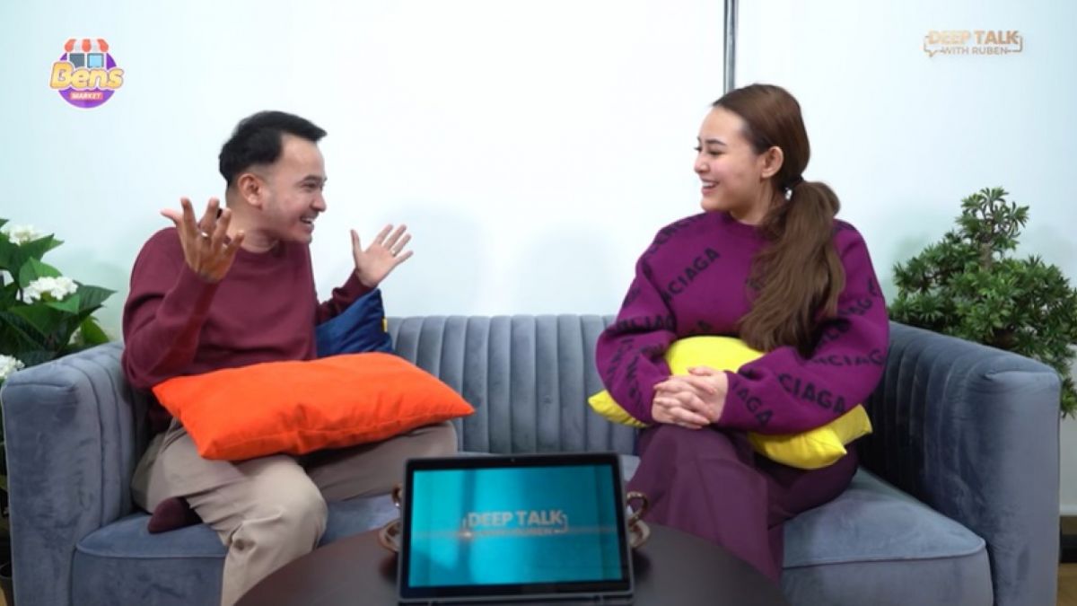 Amanda Manopo dan Ruben Onsu [(YouTube/MOP Channel]]