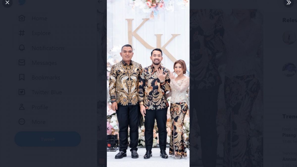 Postingan Kiky Saputri dan Muhammad Khairi bersama Hakim Wahyu Imam Santoso [(Twitter/@kikysaputrii)]