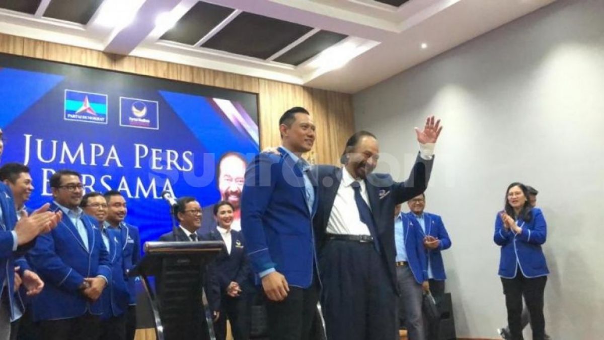 Ketum Partai NasDem Surya Paloh dalam pertemuannya dengan AHY di Markas Partai Demokrat, Jakarta. (Suara.com/Novian)