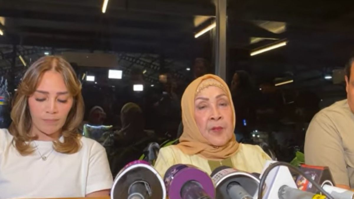 Ibunda Ferry Irawan, Hariati [(YouTube/Intens Investigasi)]