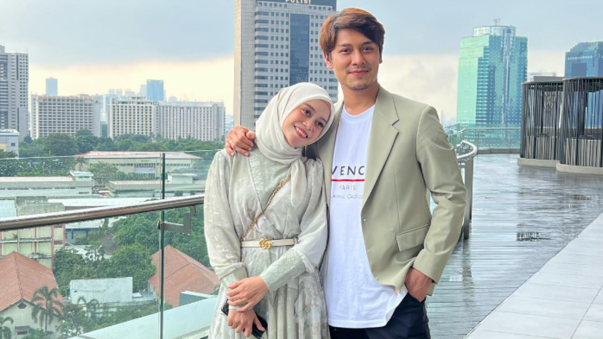 Pasangan artis Lesti Kejora dan Rizky Billar. [Instagram/rizkybillar]