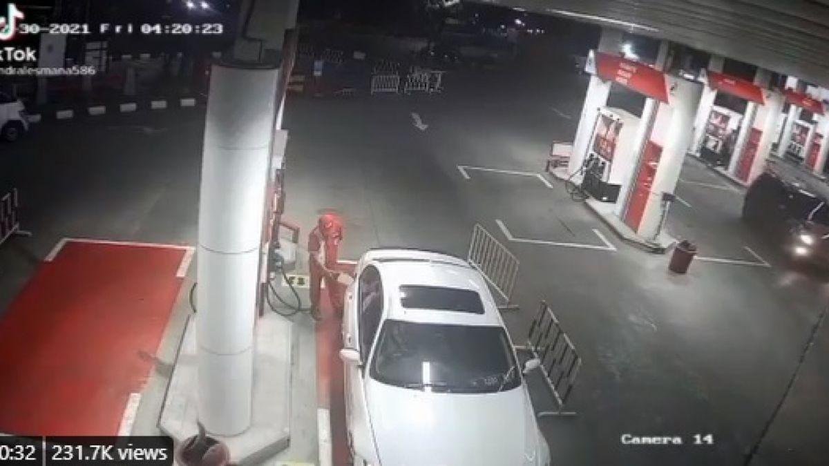 Viral Mario Dandy kabur usai mengisi bensin di sebuah SPBU [(Twitter/@jungponyo )]