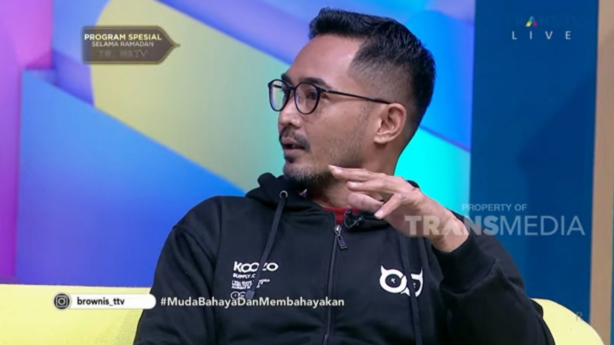 Yama Carlos [(YouTube/TransTV)]