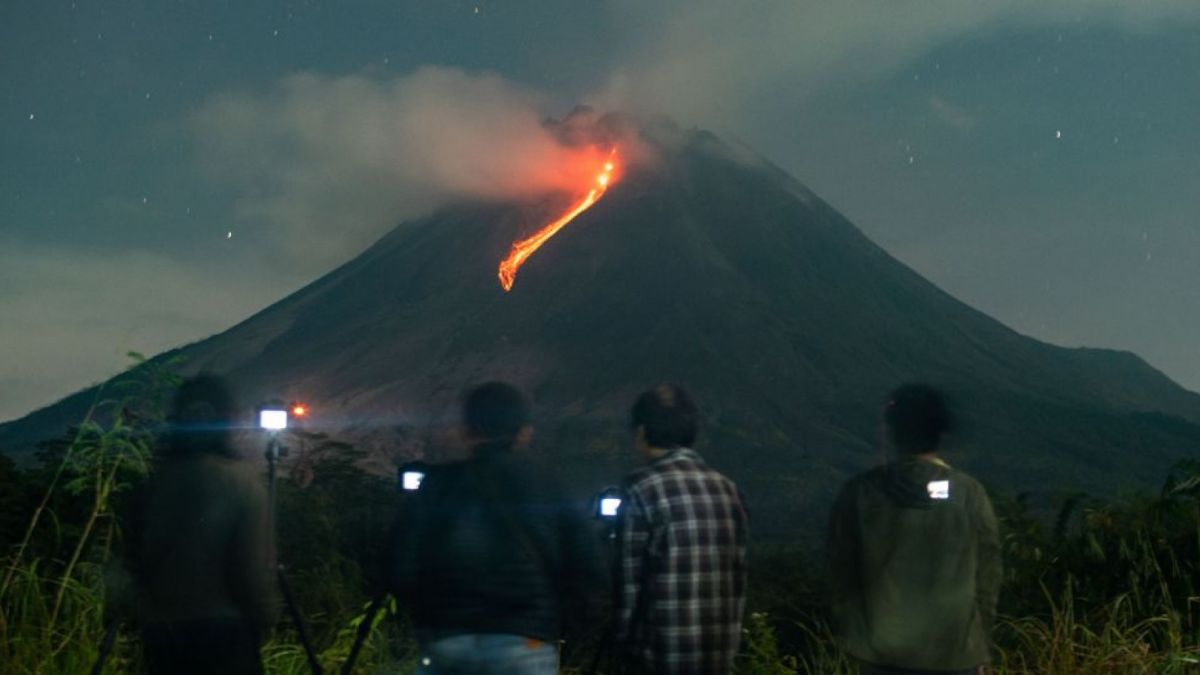 Guguran lava pijar Gunung Merapi [ANTARA FOTO/Andreas Fitri Atmoko]