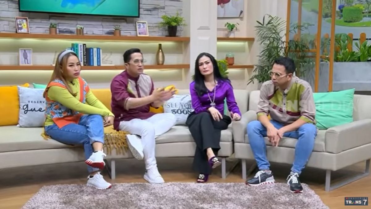 Iis Dahlia hadir di FYP [(YouTube/Trans7 TV)]