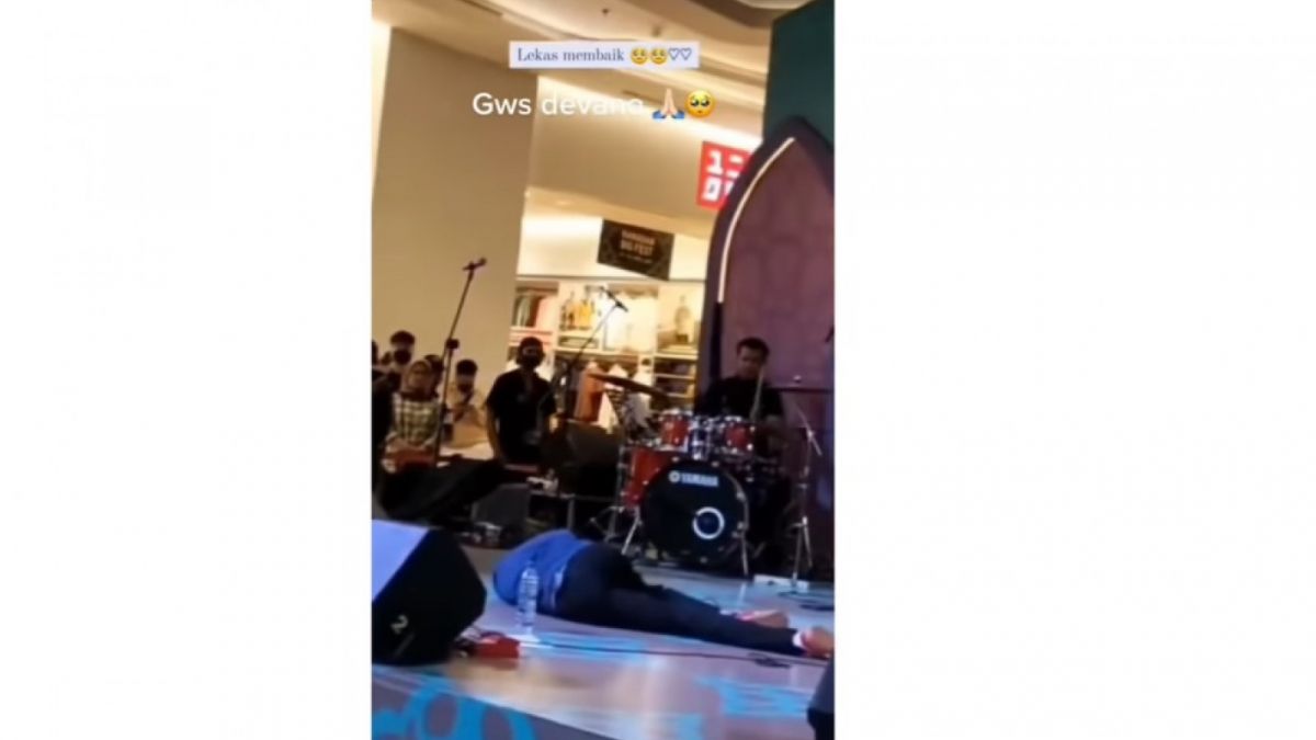 Detik-detik Devano Danendra jatuh pingsan saat tampil [(Instagram/@real_dramahaluu)]