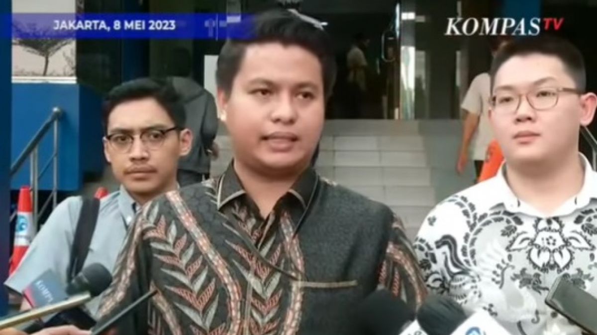 Kuasa Hukum Agnes Gracia, Mangatta Toding Alo [(Instagram/@neng_update)]