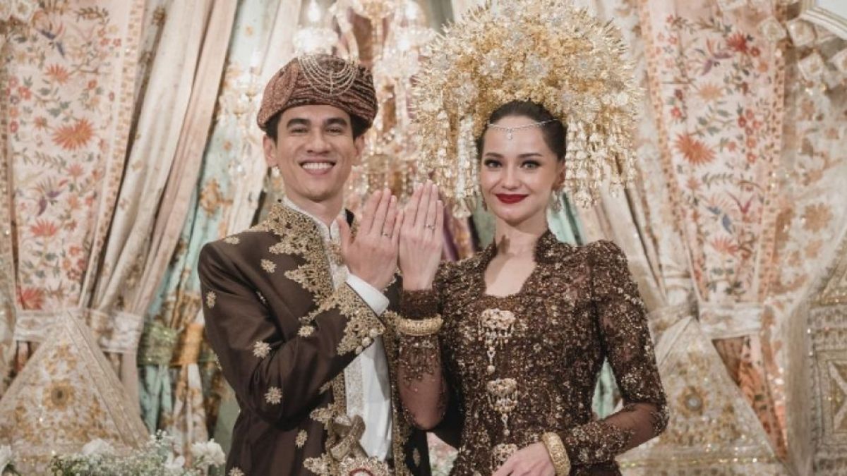 Enzy Storia menikah dengan Maulana Kasetra [Instagram/@enzystoria]