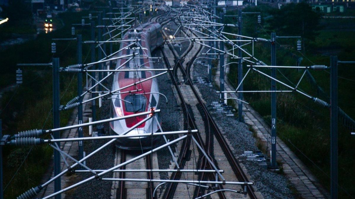 Kereta Cepat Jakarta - Bandung sedang diuji coba pada 19 Mei 2023. [Antara] [Antara]