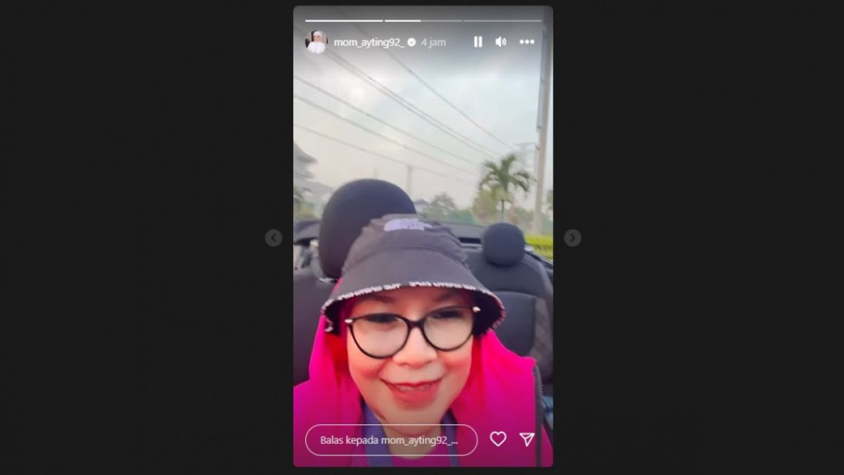 Postingan Umi Kalsum [(Instagram/@mom_ayting92_)]