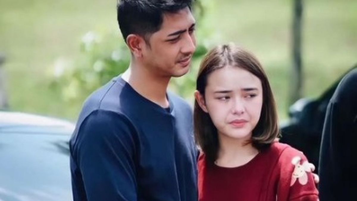 Arya Saloka dan Amanda Manopo [(Instagram/@bucinaladin)]