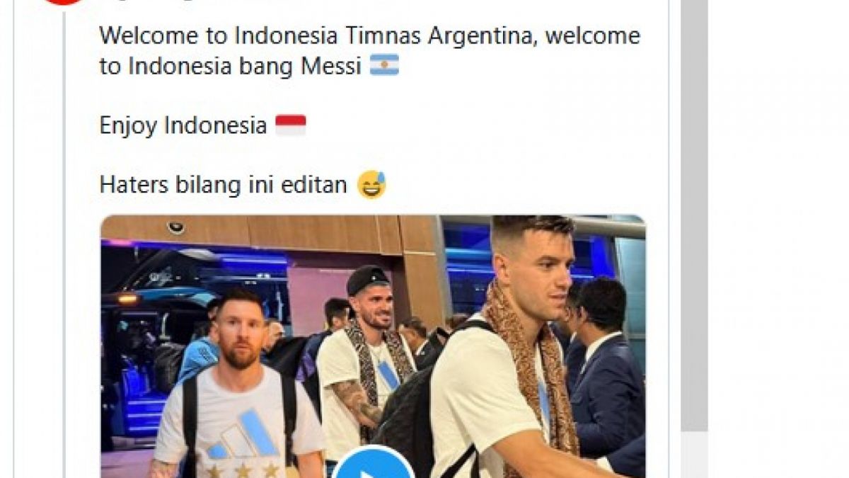 Editan Lionel Messi muncul di Bandara Soekarno-Hatta [[screenshot Twitter @gilabola_ina].]
