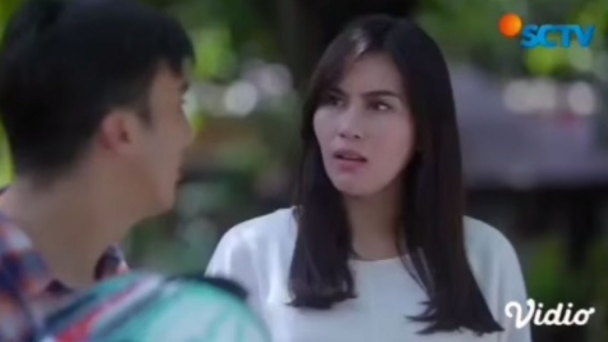 Potongan FTV Syahnaz Sadiqah dan Rendy Kjaernett [(Instagram/@lambe__danu)]