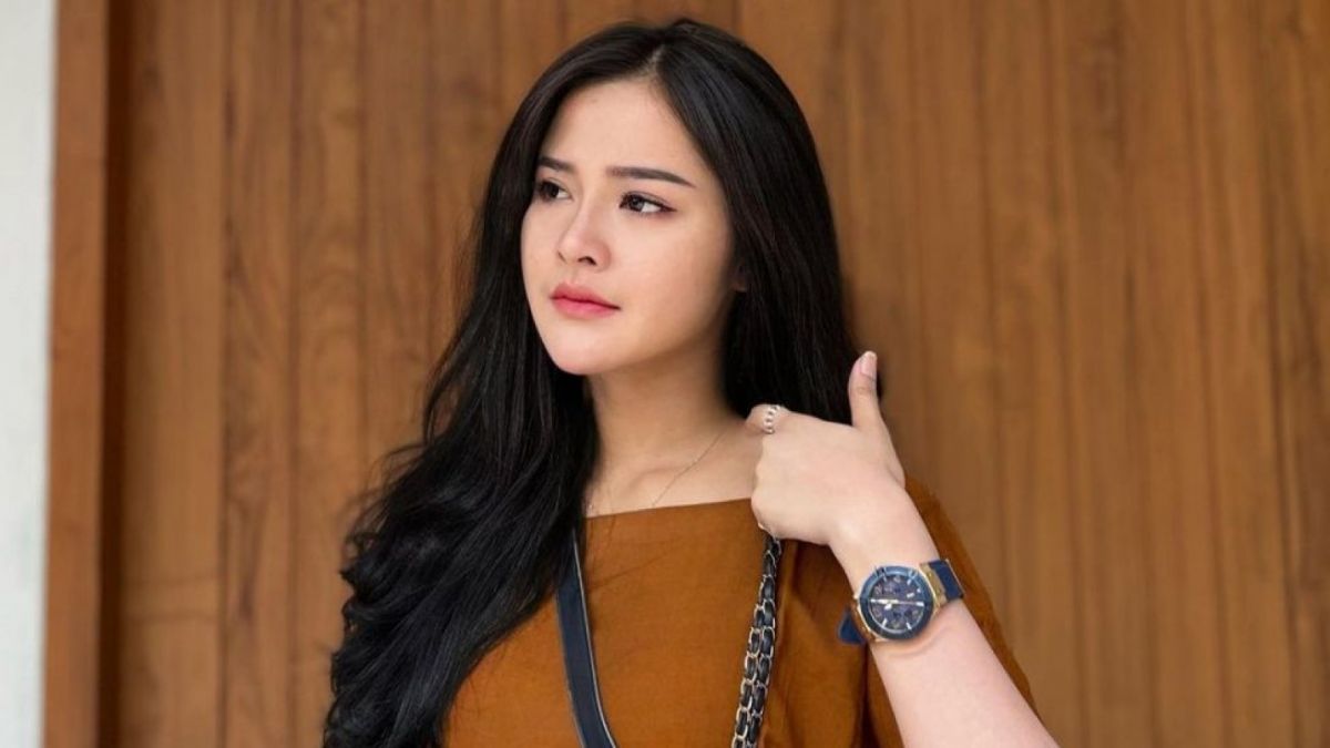 Bella Bonita kesal digosipkan jadi simpanan Pak Danan. [Instagram]