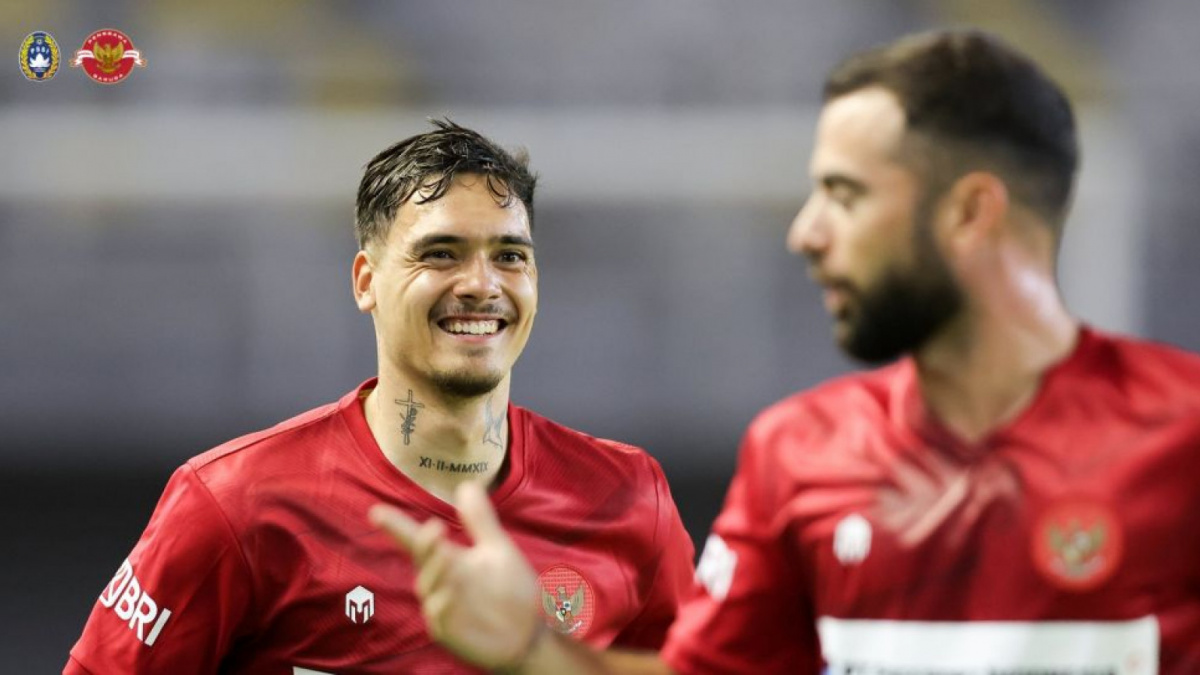 Shayne Pattynama dan Jordi Amat membela Timnas Indonesia [[PSSI]]