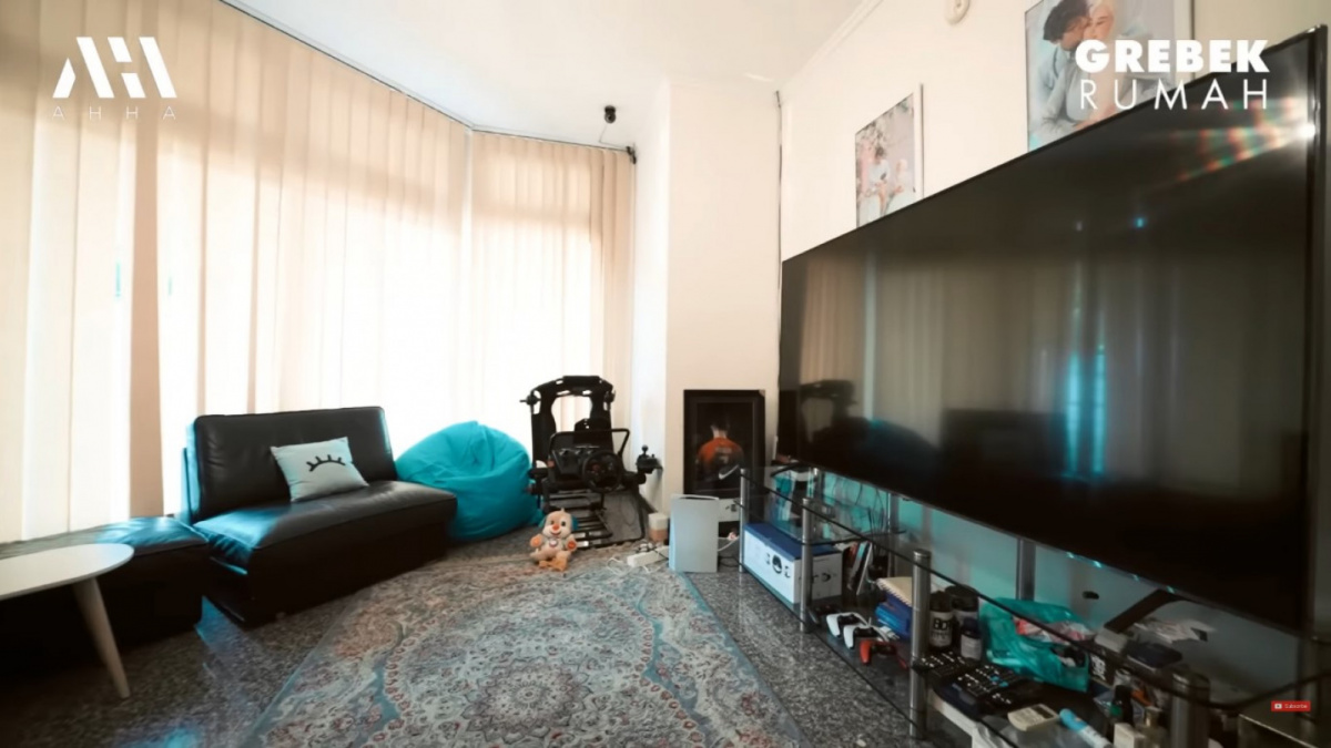 Potret rumah Rizky Billar dan Lesti Kejora. [[YouTube/Atta Halilintar]]